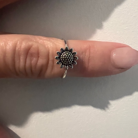 New Petite sunflower ring - Picture 1 of 2